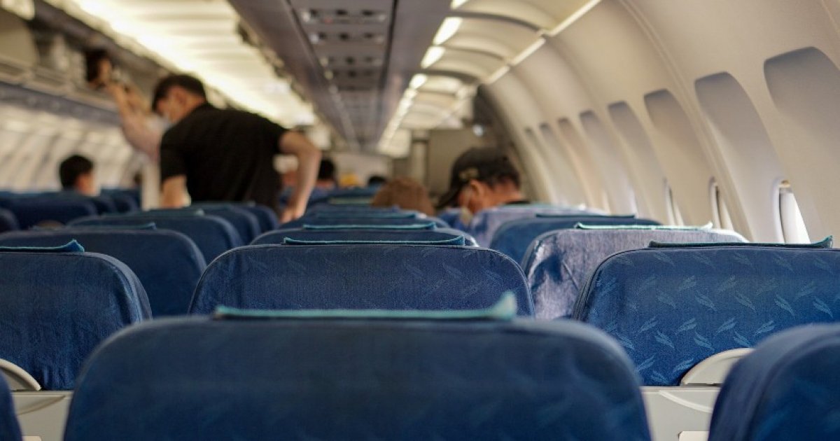 Italie : Trop lourd pour voler, un avion débarque 20 passagers avant le décollage : Actualités