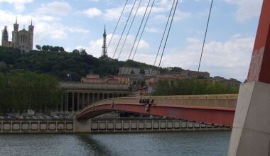 Lyon : un homme réalise un saut depuis une passerelle de 38 mètres de haut, la préfète du Rhône réagit : Actualités