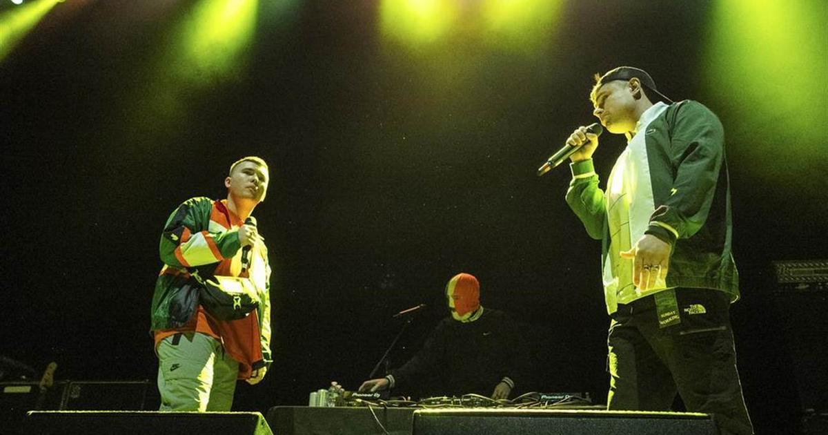 Le trio rap irlandais Kneecap annule sa tournée américaine en raison de son procès - rts.ch