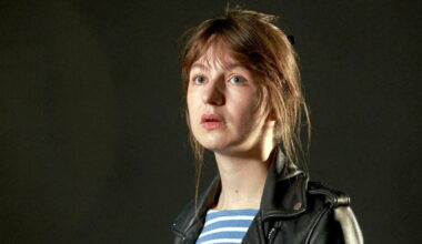 Sally Rooney assume son soutien à une organisation classée terroriste au Royaume-Uni