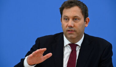 Allemagne: Le ministre des Finances prévient d'un trou de €30 mds dans le budget de 2027 - 22/08/2025 à 13:03