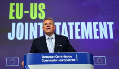 Voitures et produits pharmaceutiques européens seront bien taxés à 15% aux États-Unis, pas d’exemption pour le vin
