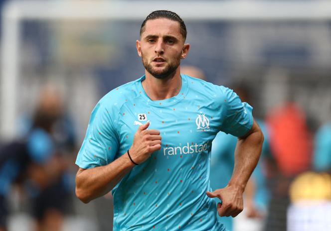 Adrien Rabiot pendant l’échauffement avant le match de Ligue 1 entre son club, l’Olympique de Marseille, et le Stade rennais, au Roazhon Park, à Rennes, le 15 août 2025.