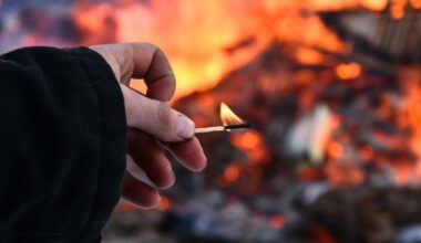 Près de Lyon. Un dangereux pyromane arrêté après des incendies en série dans cette commune