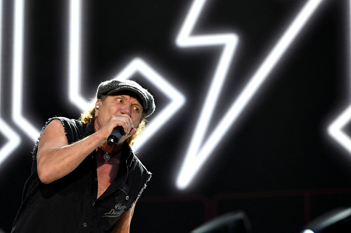 Brian Johnson très marqué après son concert à Paris, le chanteur d’AC/DC a tout donné à 77 ans