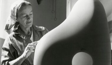 À Saint-Paul-de Vence, la sculptrice Barbara Hepworth fait danser la matière - Télérama