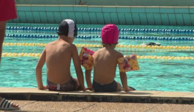 "C'est une bonne surprise", une piscine de l'agglomération de Grenoble gratuite jusqu'à dimanche