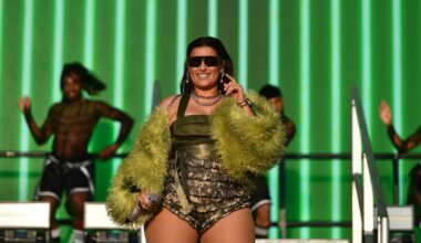 Nelly Furtado plus sexy que jamais, elle fait fi des critiques