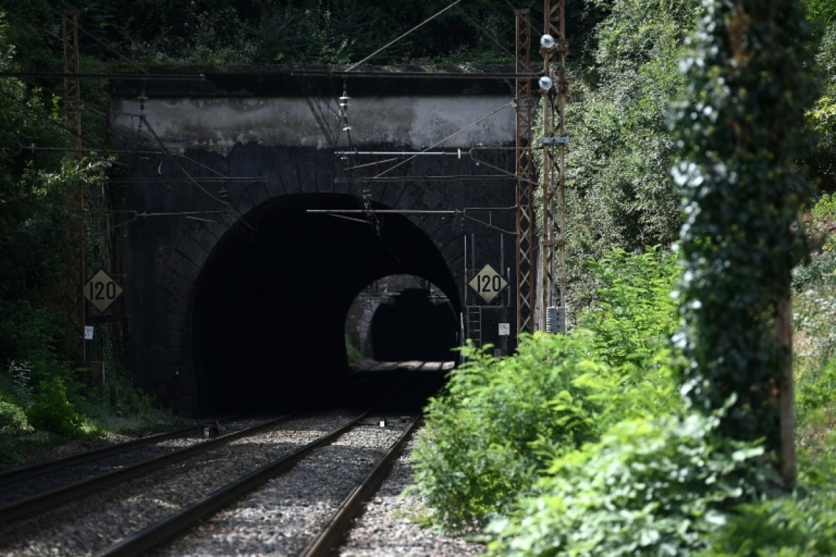 Deux adolescentes percutées mortellement par un train près de Bordeaux - 28/08/2025 à 13:49