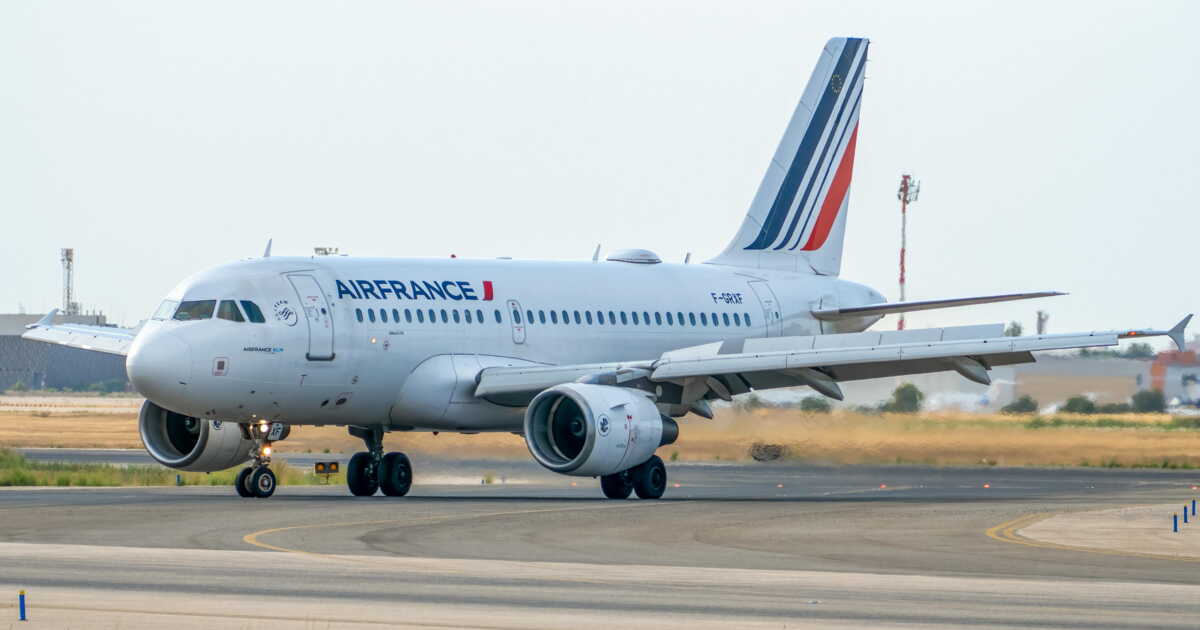 5 personnes blessées dans un avion reliant Paris à Ajaccio après de fortes turbulences dues à un violent orage