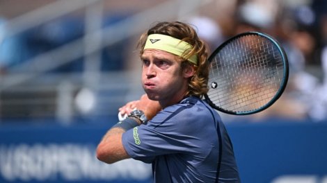 Rublev passe difficilement l'obstacle Wong