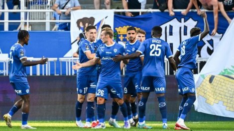 Troyes et Pau premiers leaders