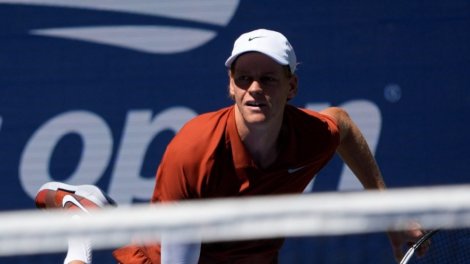 Sinner difficile vainqueur de Shapovalov
