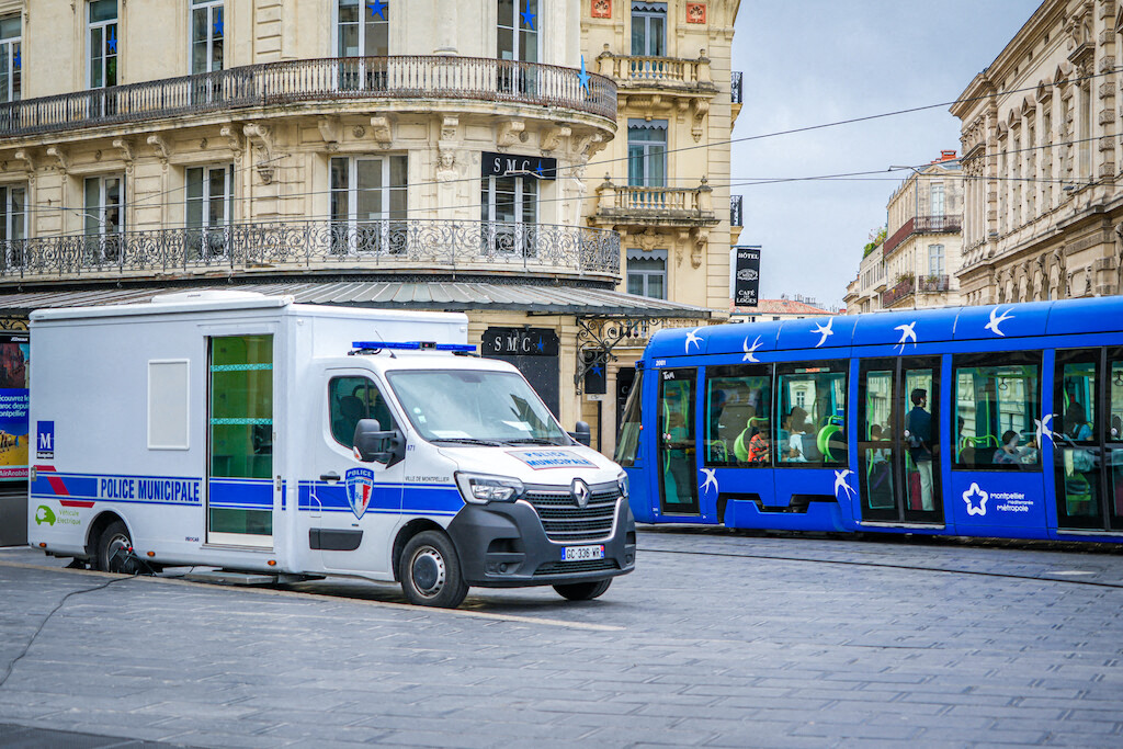 23 SDF contrôlés dans l'Écusson, sept PC mobiles d'ici 2026