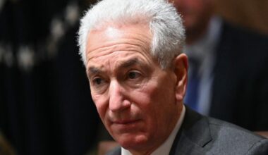 Charles Kushner envoie son chargé d’affaires pour le remplacer