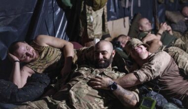 Sur les lignes de front dans l'est de l'Ukraine, la paix semble bien loin
