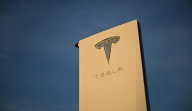 USA: Tesla condamné à payer 242 millions de dollars pour un accident mortel lié à la conduite autonome - 01/08/2025 à 22:36
