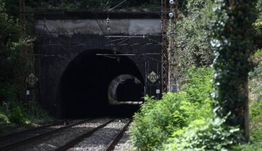 Deux adolescentes âgées de 14 ans et 15 ans meurent percutées par un train dans un tunnel près de Bordeaux