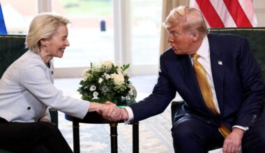 l’UE suspend ses mesures de rétorsion après l’accord commercial noué avec Donald Trump