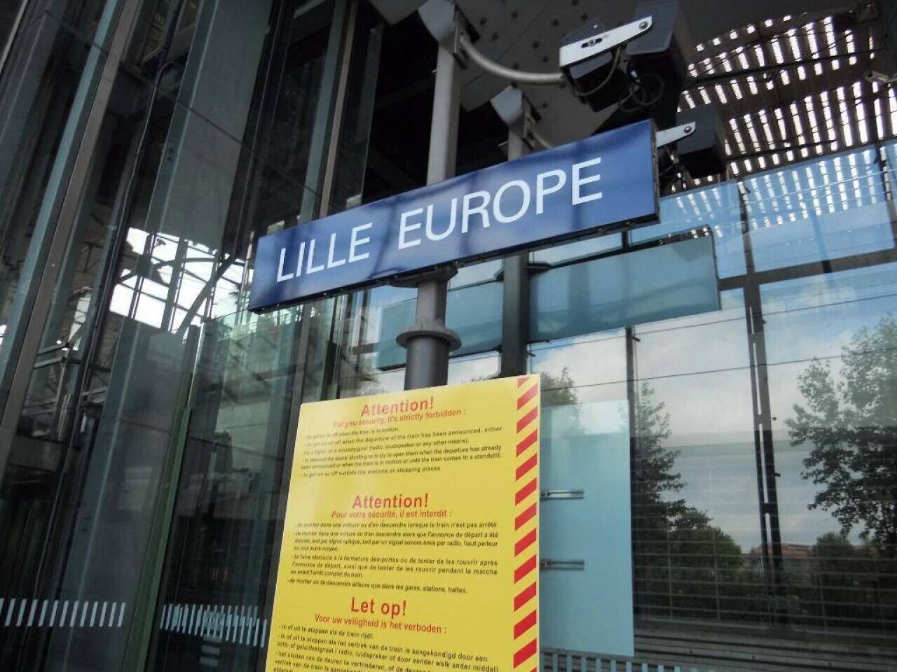 un policier hors service intervient dans un TGV pour maîtriser un voyageur très virulent
