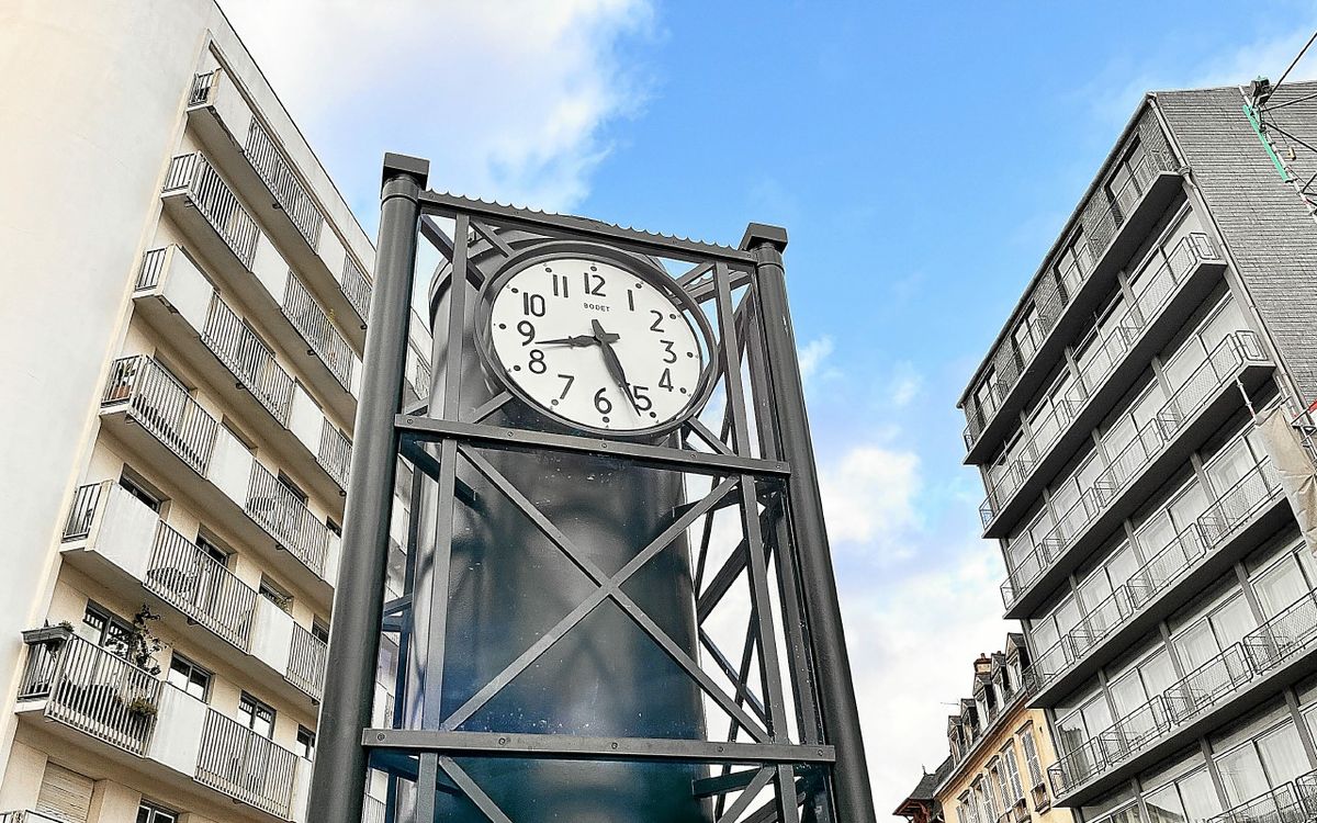 « Maintenant, elle est blindée » : plusieurs fois vandalisée, cette horloge emblématique de Rennes est de retour