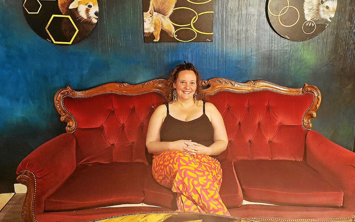 Marion Toulgoat expose ses peintures vivantes à la Loco, à Quimperlé