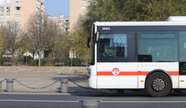 à 3 ans, il échappe à la vigilance de sa mère et monte dans un bus