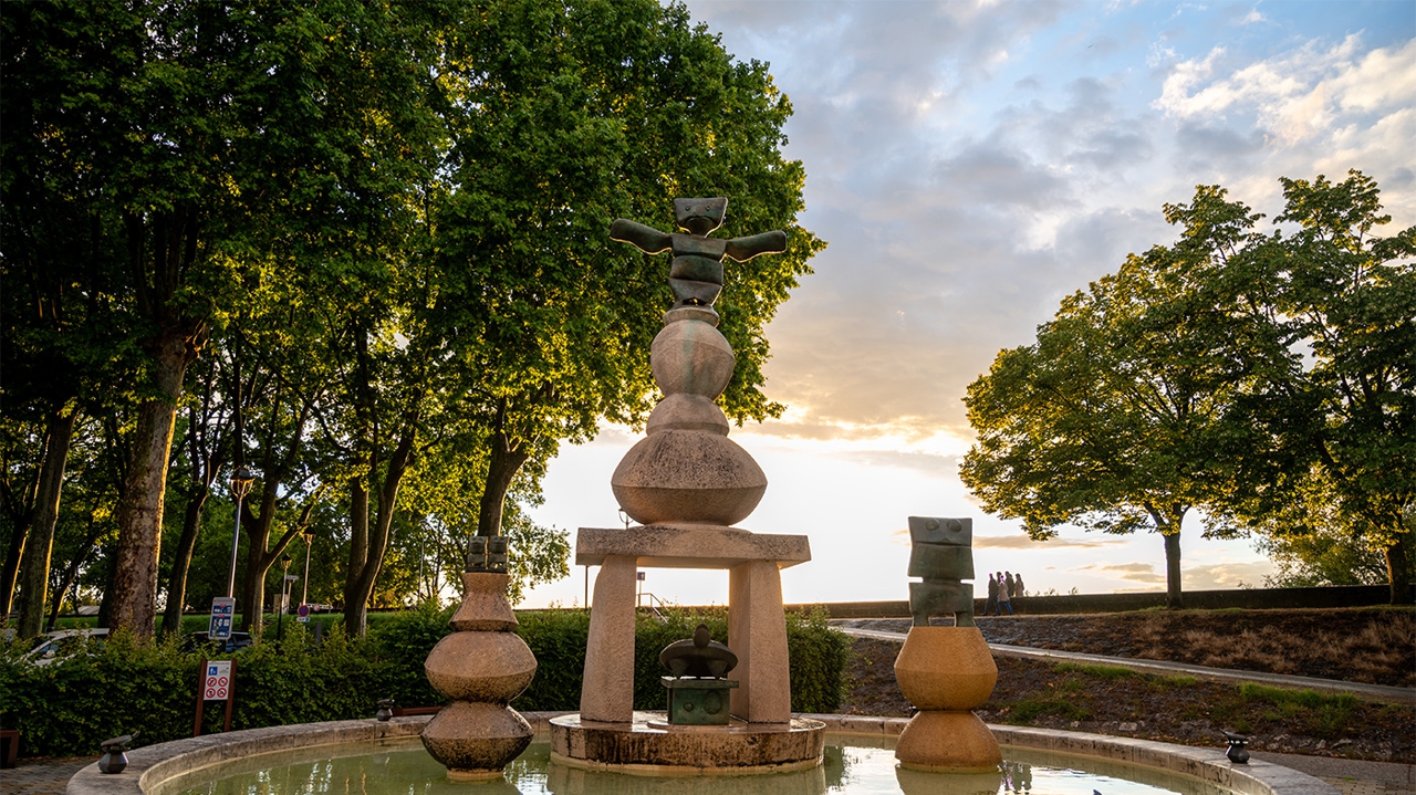 Max Ernst en hommage à la Touraine et Léonard