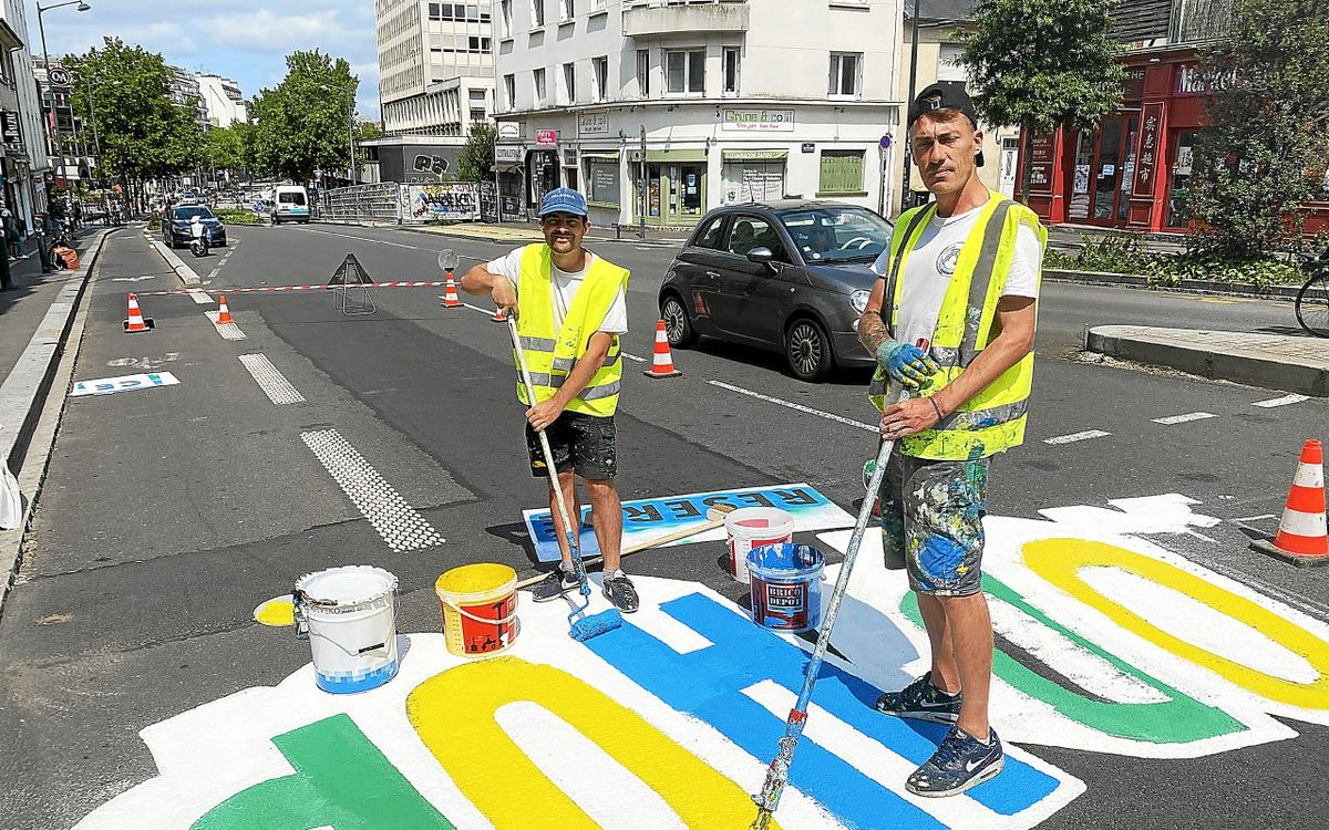 « Molo-molo ! » : à Rennes, des tags fleurissent au pied des feux rouges, voici pourquoi 