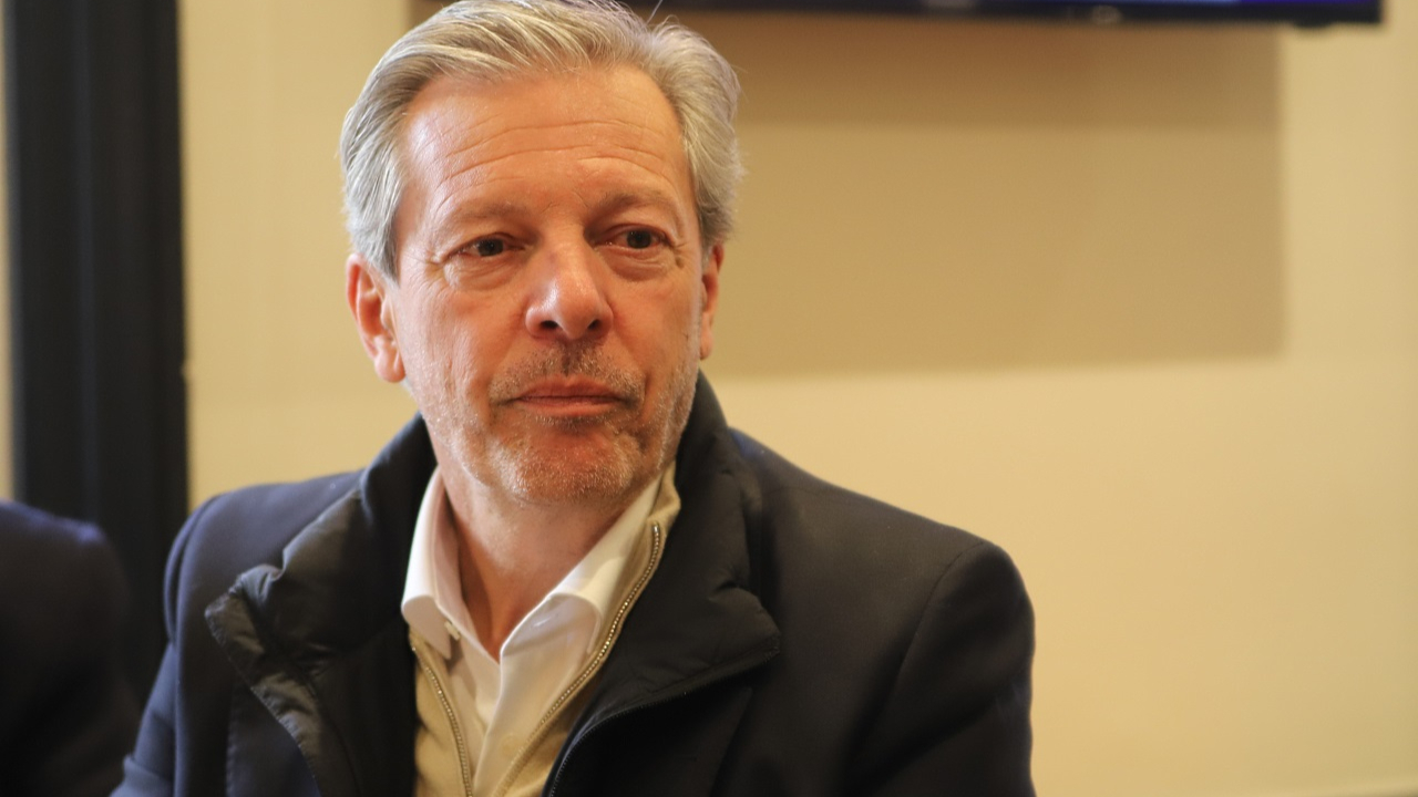la mise en retrait du maire du 6e arrondissement Pascal Blache prolongée ?