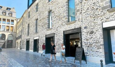Inoccupés pendant des mois, ces locaux de la place des Lices à Rennes accueillent un restaurant italien
