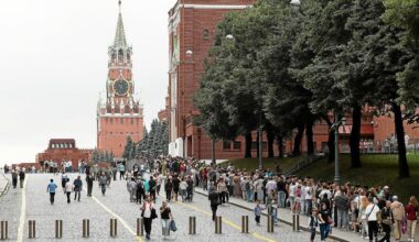« J’en peux plus d’enterrer mes amis » : le mince espoir des Moscovites d’un cessez-le-feu sous peu