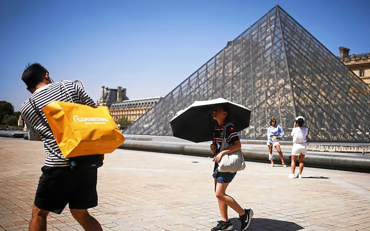 Jean Viard : « Pourquoi Eurodisney est ouvert tous les jours et pas le Louvre ? »