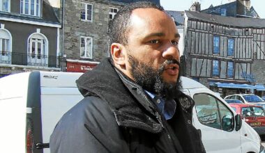 Malgré l’interdiction de son spectacle par la préfecture d’Ille-et-Vilaine, Dieudonné est monté sur scène