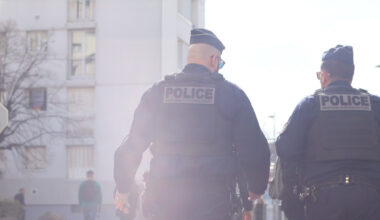 la préfecture et la police montrent les muscles