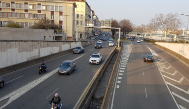 la circulation différenciée activée, la vitesse abaissée sur les grands axes