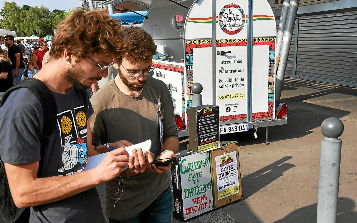 « Bloquons tout » le 10 septembre : des militants proches de La France insoumise et des anciens Gilets jaunes à la manœuvre dans les Côtes-d’Armor