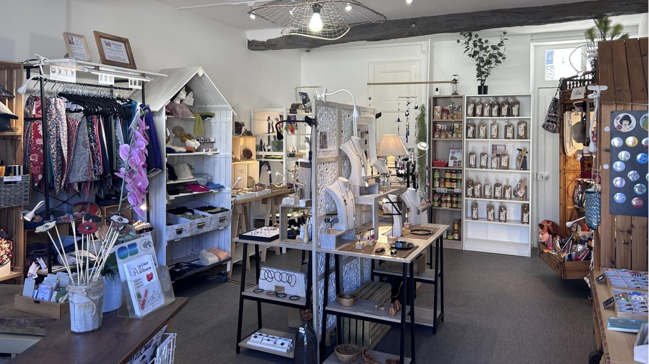 La Cour des artisans au 3, place du Donjon.
