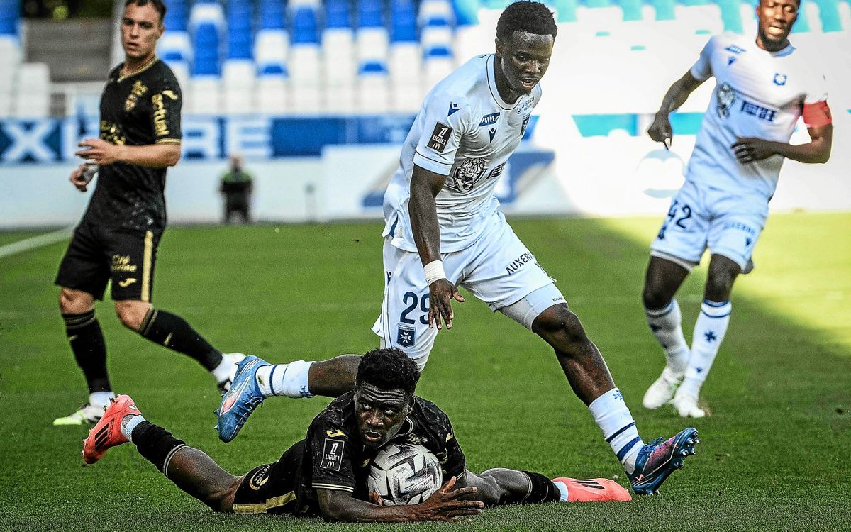 Auxerre - Lorient : le résumé d’une défaite qui lance mal les Merlus en Ligue 1