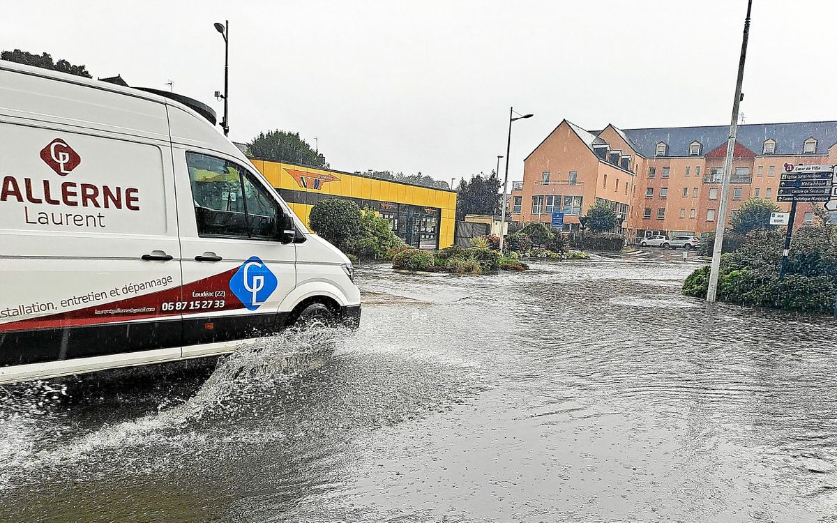 Dans le Centre Bretagne, les rues de Loudéac inondées après de fortes précipitations orageuses [Vidéo]