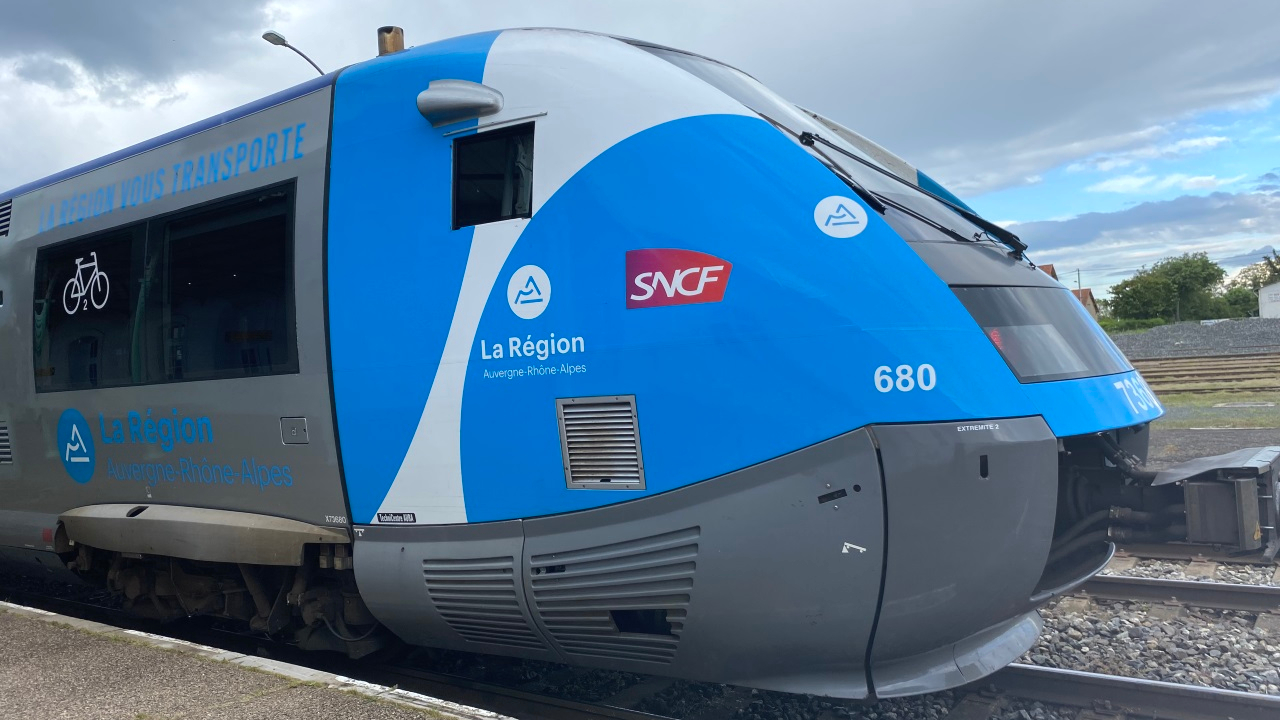 la Région exige "un retour à la normale"