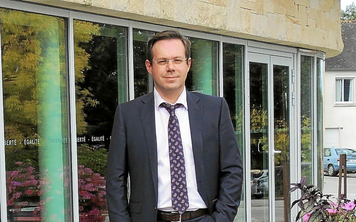 Crash du Morane 29 : « Je n’ai jamais été informé » de l’utilisation de l’étang pour ses opérations, déplore le maire de Rosporden