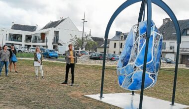 « Il y a un côté tellurique et aquatique, c’est un beau mélange » : à Pluvigner, une nouvelle sculpture inaugurée au parc du Stang