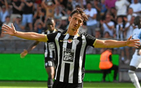 Esteban Lepaul a déjà inscrit un but cette saison avec Angers, face au Paris FC, lors de la première journée de Ligue 1.