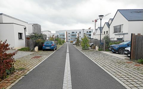 La ZAC de la Plesse, à Betton, mélange maisons individuelles et habitats collectifs.