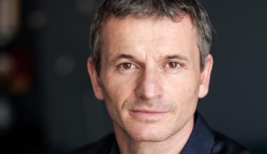 Nicolas Beaucaire, vu dans la série emblématique "Plus belle la vie" s'est suicidé à 52 ans, après une "grave et subite dépression" - Il avait également joué dans "Une famille formidable" ou "Candice Renoir"
