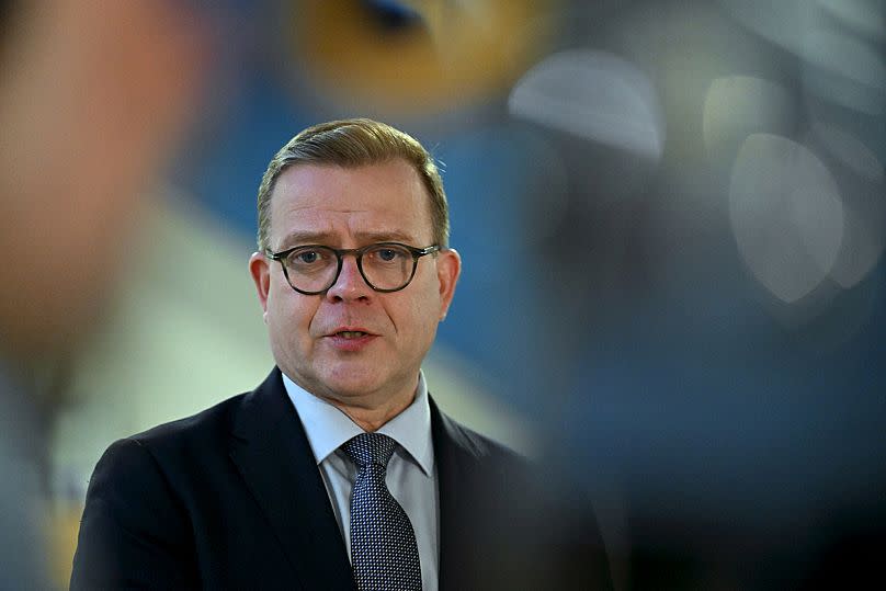 Le Premier ministre finlandais Petteri Orpo participe à une conférence de presse à Helsinki, le 26 décembre 2024.