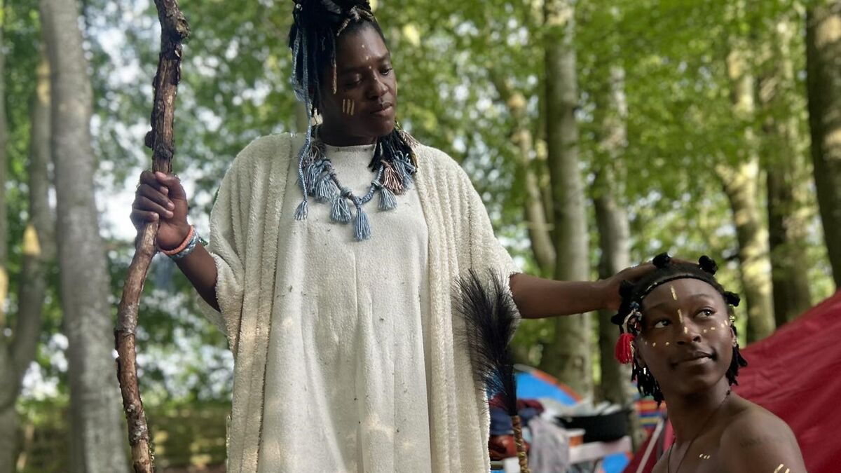 « Cela nous brise le cœur » : une femme disparue au Texas retrouvée dans une tribu africaine en Écosse