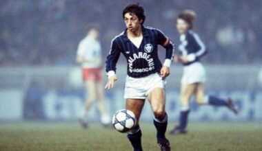 Girondins : Liam Gallagher avec le maillot des Girondins sur le dos