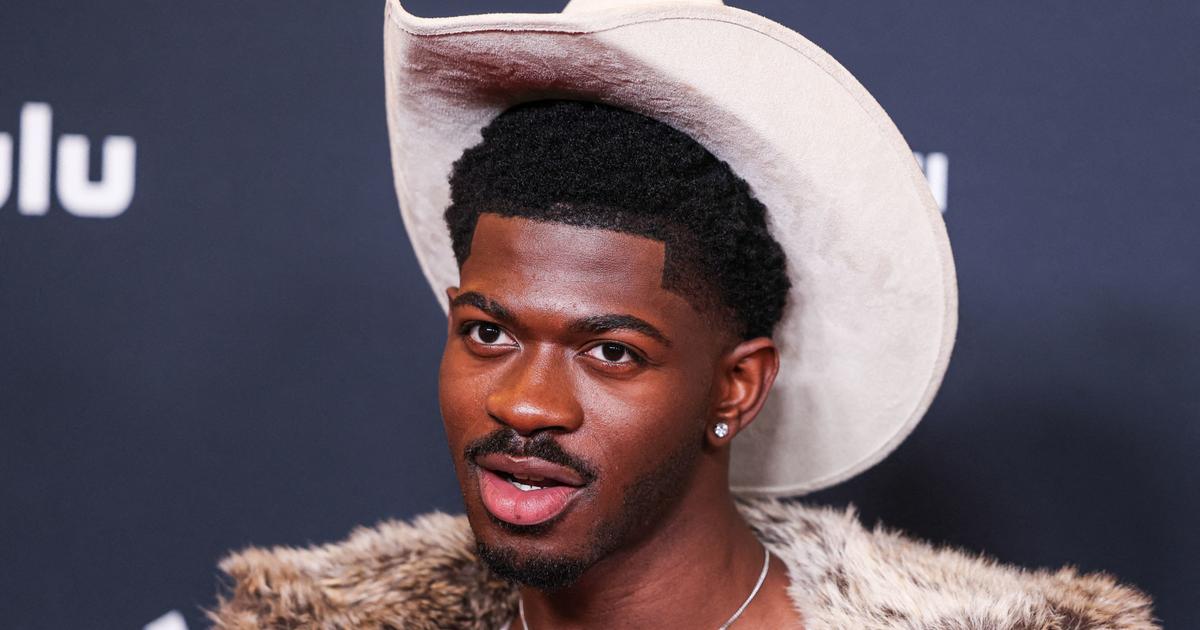 Le chanteur Lil Nas X arrêté pour une « possible overdose », défilant dans les rues de Los Angeles en slip et santiags